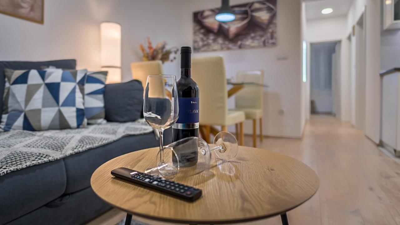 Brand New Apartment In City Center, Big Terrace زغرب المظهر الخارجي الصورة