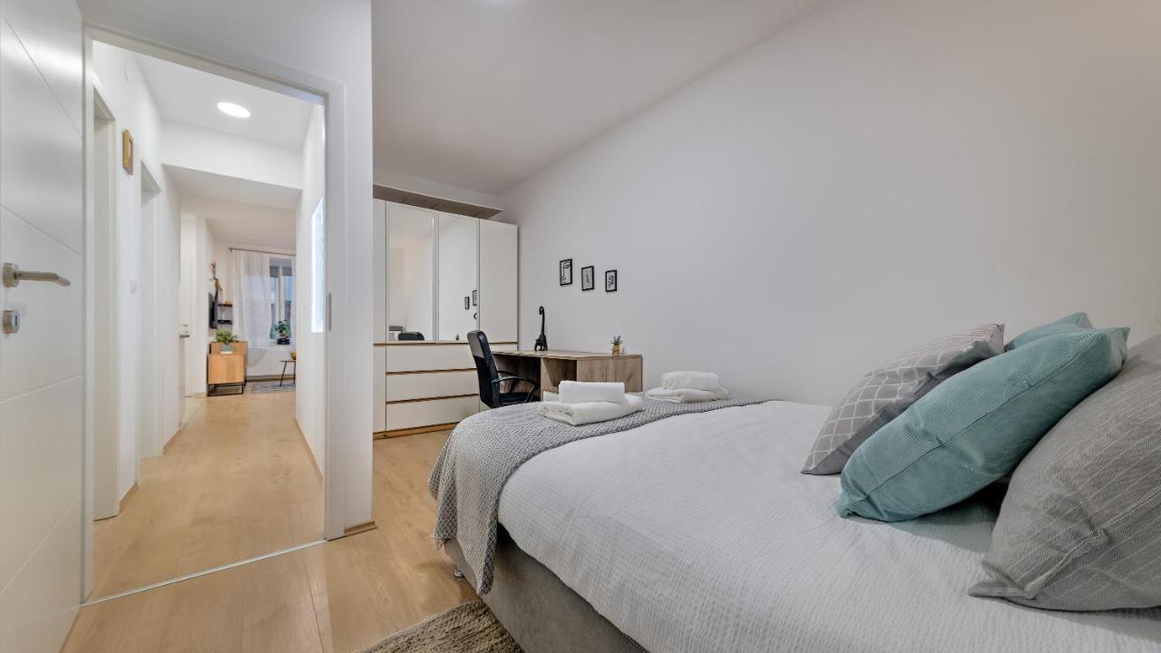 Brand New Apartment In City Center, Big Terrace زغرب المظهر الخارجي الصورة